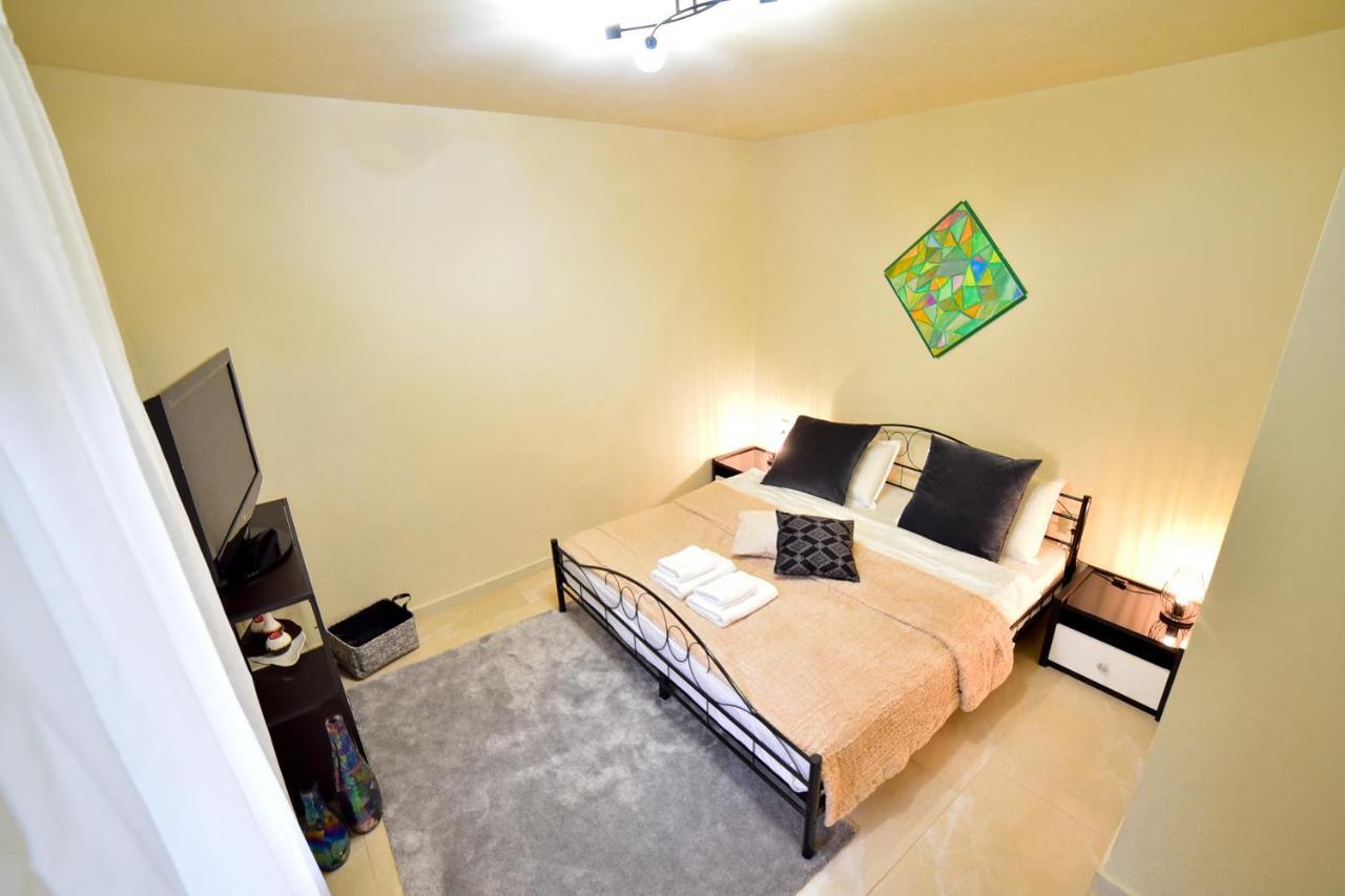 Flh - A&M Central Studio Apartment Sibiu Luaran gambar