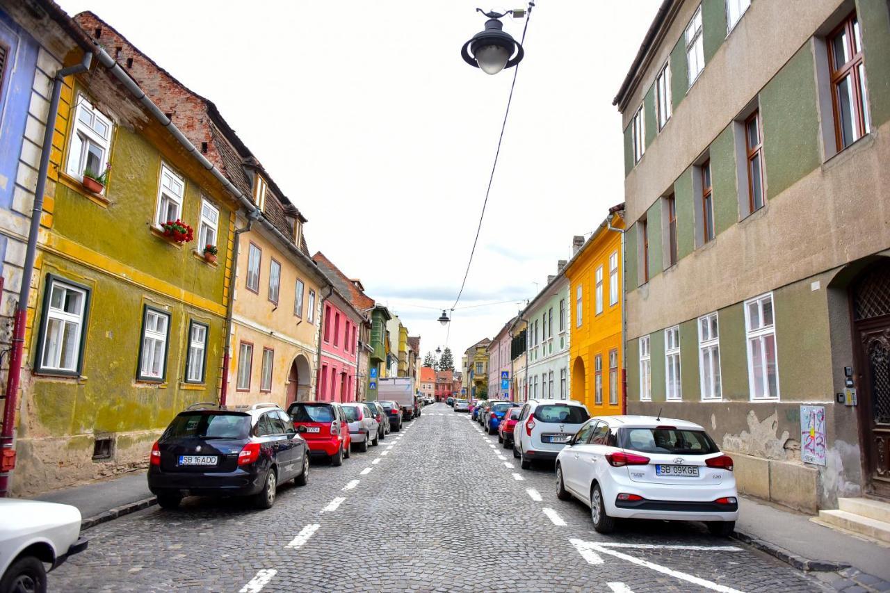 Flh - A&M Central Studio Apartment Sibiu Luaran gambar